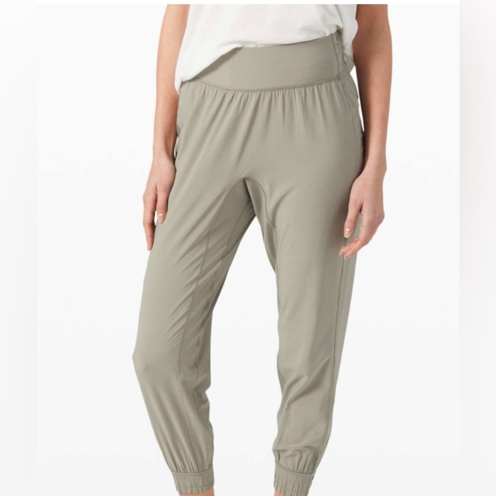 Lululemon Sun Setter High Rise Jogger
*Full Length